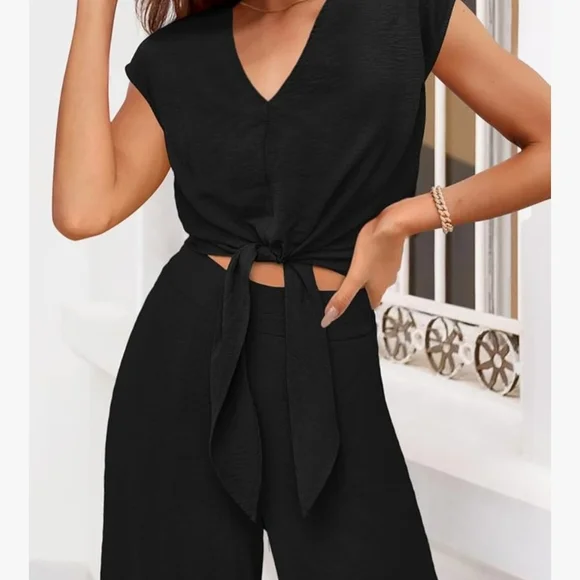 Elegant Black Women's 2-piece Set - Picture 2 of 3